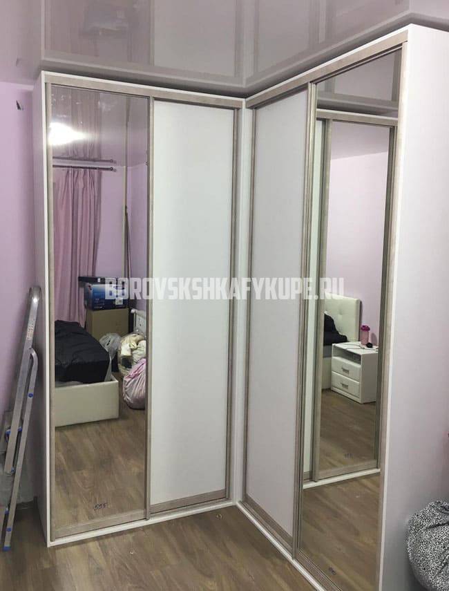 Шкафы угловые Боровск